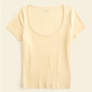NWT Hollister Scoop Neck T-Shirt in Yellow
